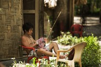 /album/wallpapers/a091104-neil-island-andaman-india-hut-korean-guy-sewing-img-7001-jpg/